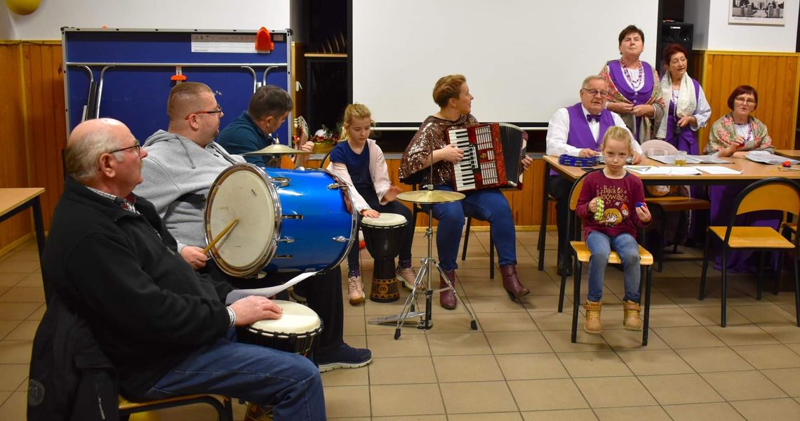 Świetlica pełna muzyki. Kompletują zespoły