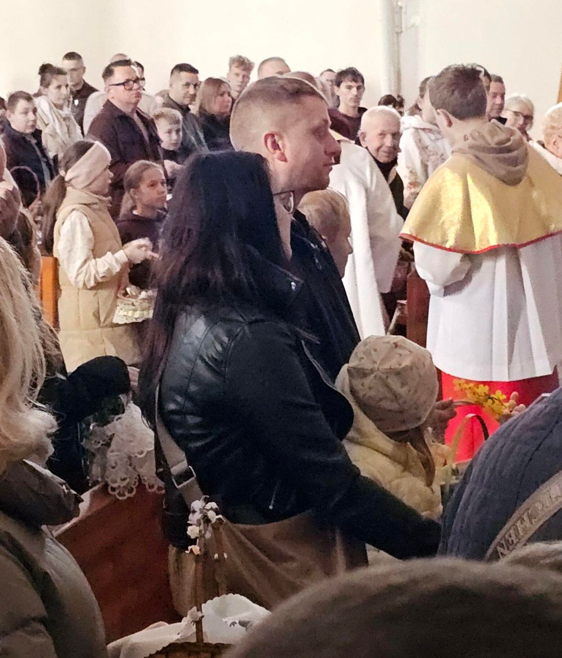 Symbolika jajka i koszyczka. Dowiedz się, co oznaczają wielkanocne wróżby i zabawy dla rodziny