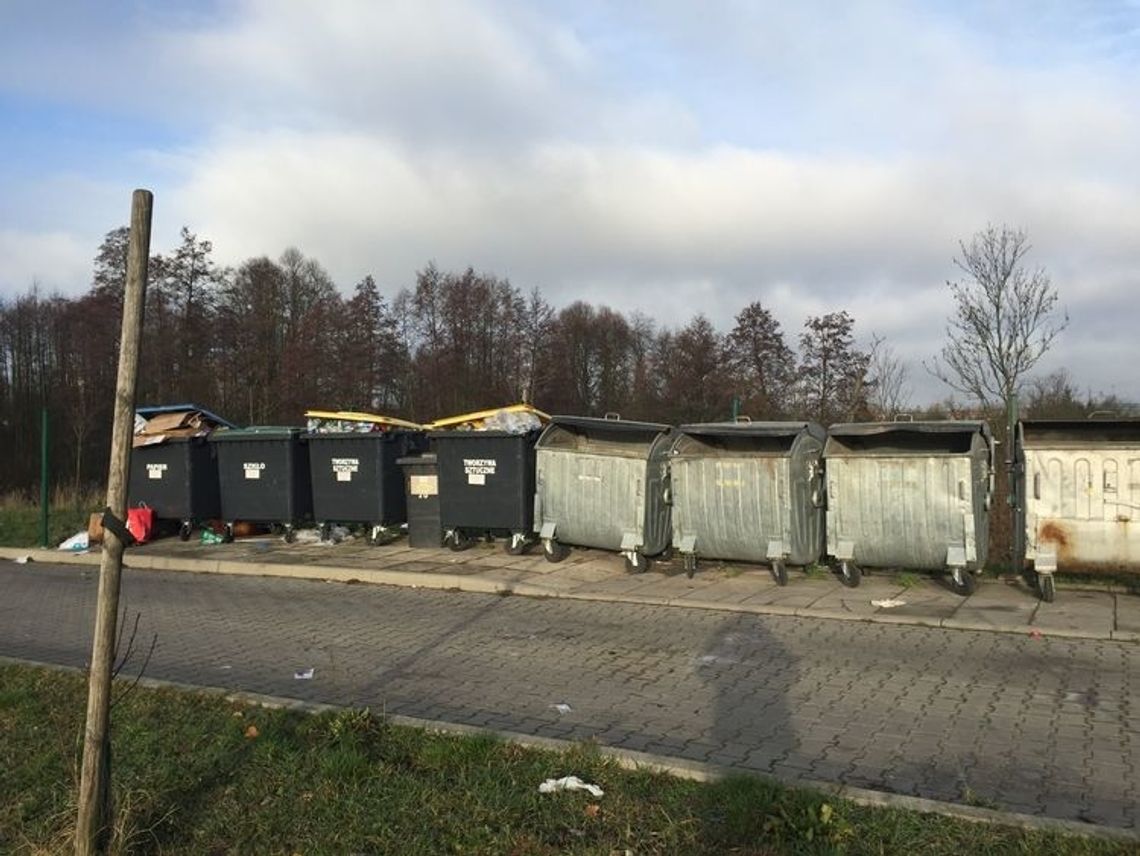 W Chojnie jest problem z przepełnionymi pojemnikami na śmieci