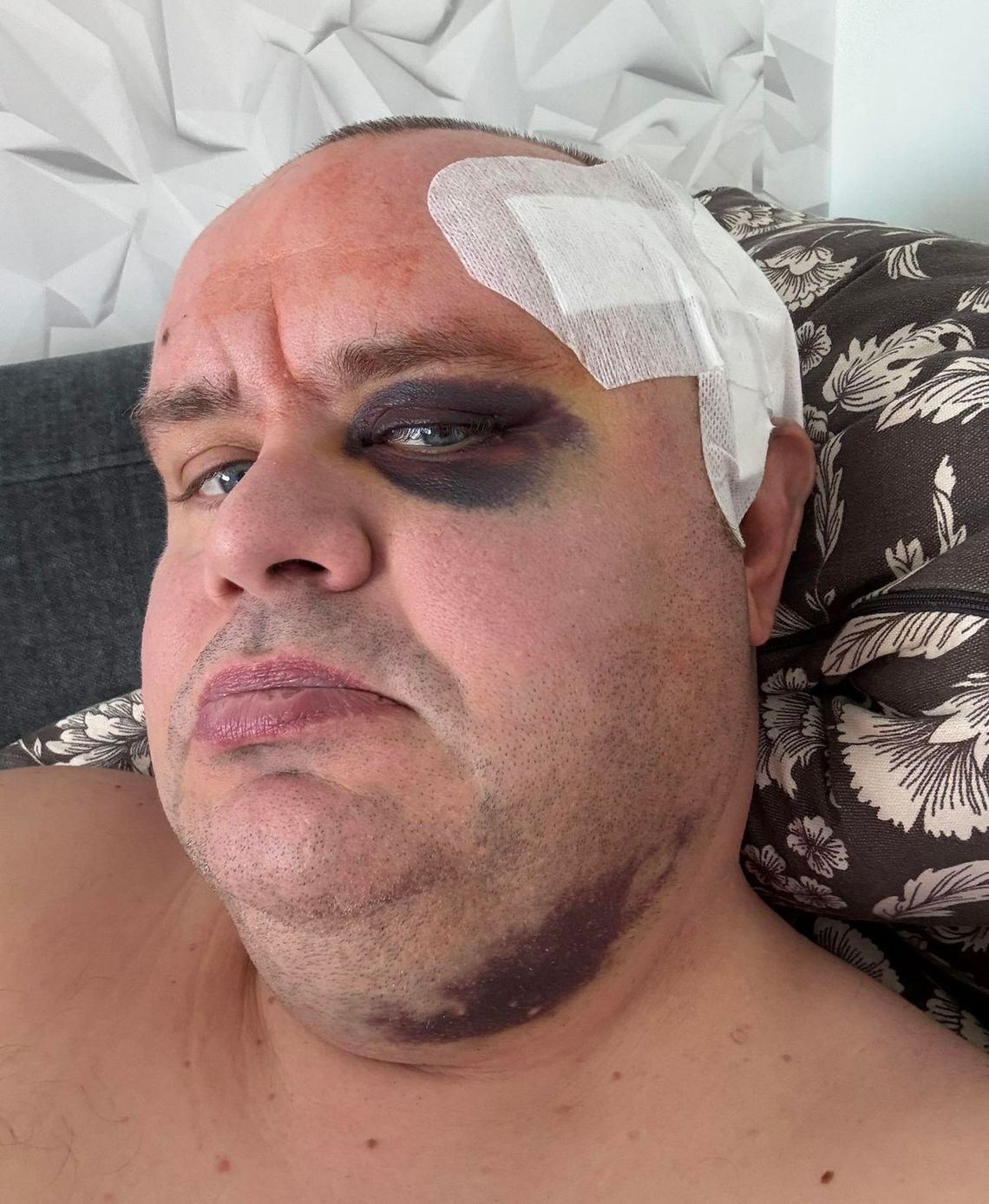 Wojciech Szumotalski walczy z glejakiem IV stopnia. „Chcę patrzeć, jak dorastają moi synowie” Wojciech Szumotalski walczy z glejakiem IV stopnia. „Chcę patrzeć, jak dorastają moi synowie”