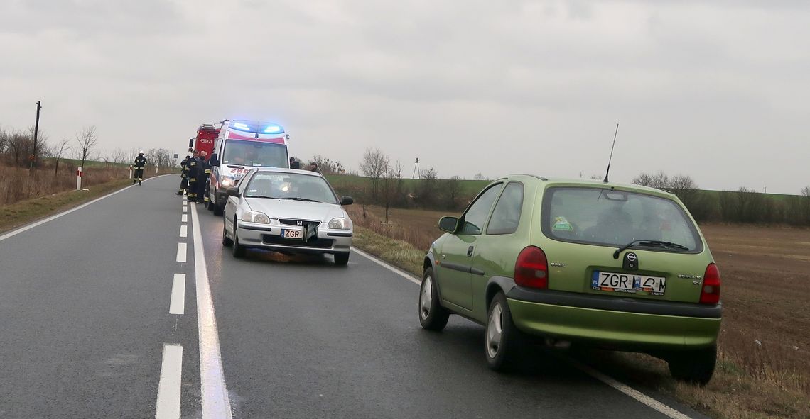 Zasłabł za kierownicą. Na drodze walczyli o jego życie [FOTO]