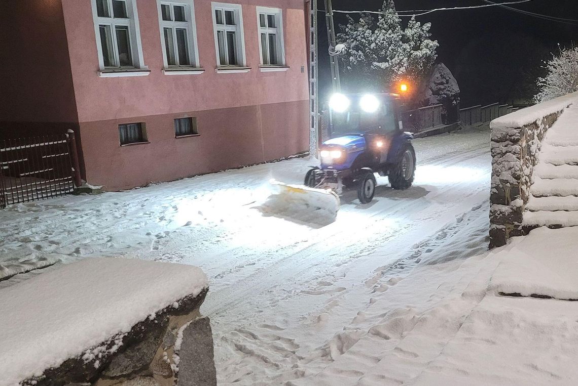 Zima nie odpuszcza w gminach Cedynia i Chojna. Trudne warunki na drogach i apel o bezpieczeństwo