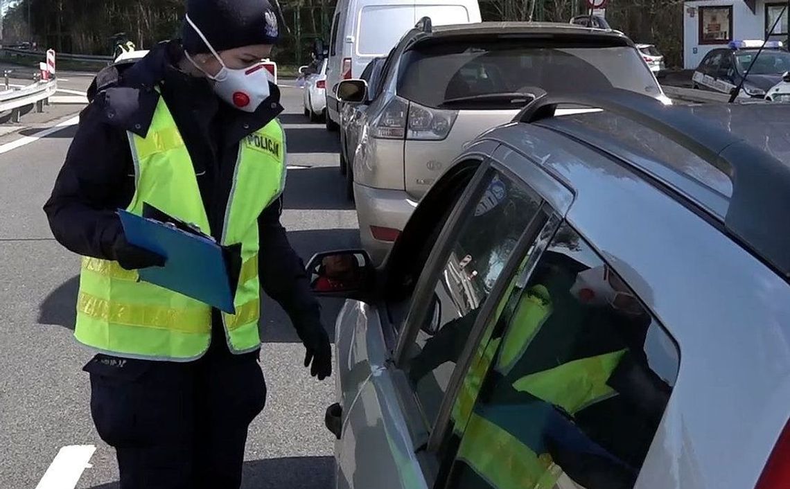 Znacznie przekroczyli prędkość. Mandat wynosił 1,5 tys. zł