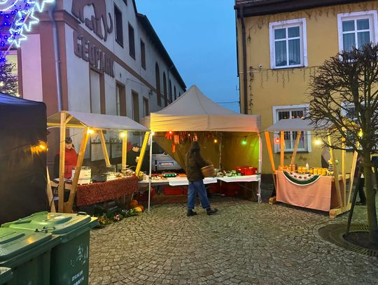 Jarmark Bożonarodzeniowy w Moryniu – smaczne jedzenie, rękodzieło i muzyczne atrakcje Jarmark Bożonarodzeniowy w Moryniu – smaczne jedzenie, rękodzieło i muzyczne atrakcje