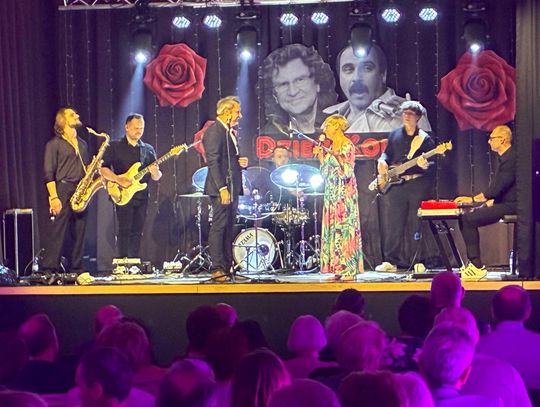 Dzień Kobiet i Mężczyzn w Trzcińsku - Zdroju - Koncert "Gentlemen Tribute to Wodecki & Za-ucha"[FOTO, VIDEO]